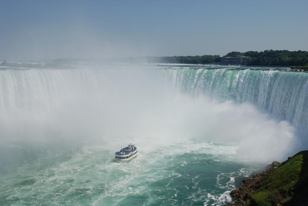 Voco The Cadence, An Ihg Hotel Niagara Falls Exterior photo
